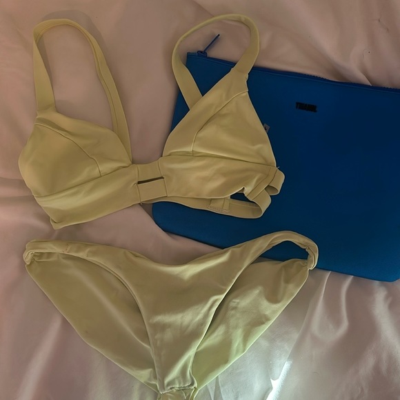 COPY - VITAMIN A BIKINI - Picture 5 of 5